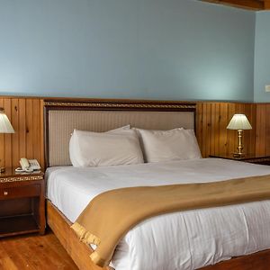 Deluxe Double Room Bath